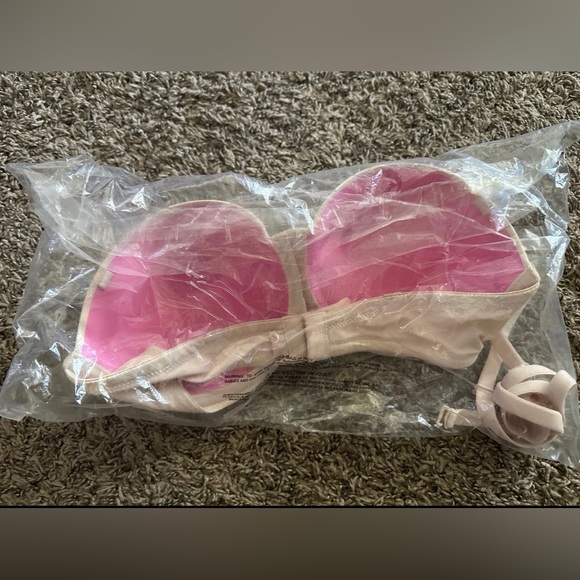 VS PINK Strapless Push Up Bra - Picture 2 of 7